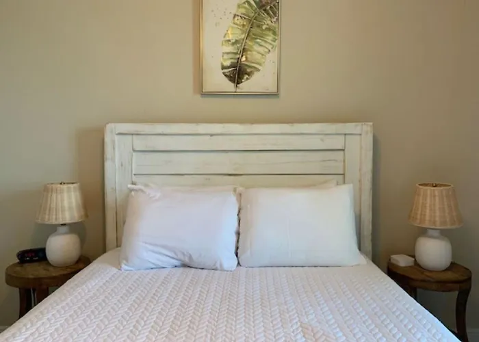 Autumn Retreat - Gulf Views - Steps To Surf Apartment